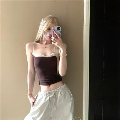 阳台上的女人们
